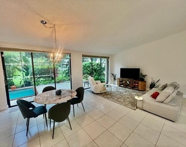 10101 Costa Del Sol Boulevard - Photo Thumbnail 3
