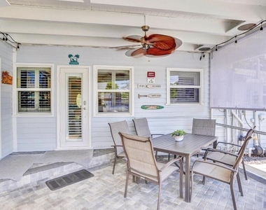 42 Sw 12th Street - Photo Thumbnail 4