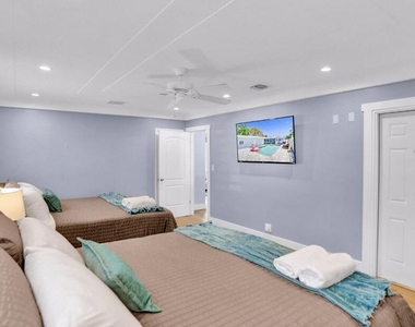 42 Sw 12th Street - Photo Thumbnail 29