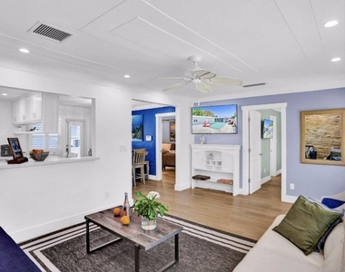 42 Sw 12th Street - Photo Thumbnail 16