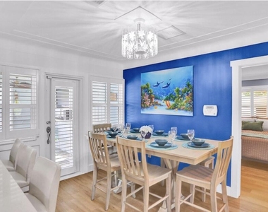 42 Sw 12th Street - Photo Thumbnail 11
