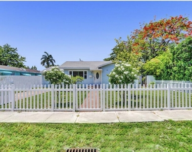 42 Sw 12th Street - Photo Thumbnail 37