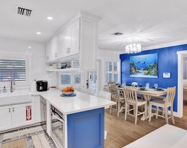 42 Sw 12th Street - Photo Thumbnail 9