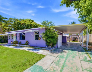 370 Orange Way - Photo Thumbnail 30