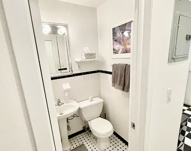 500 1/2 East 84th Street - Photo Thumbnail 7