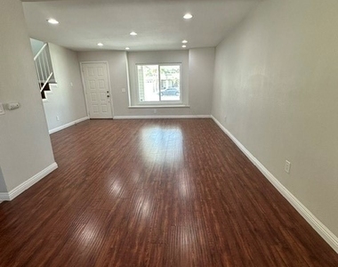 26286 Topanga - Photo Thumbnail 3