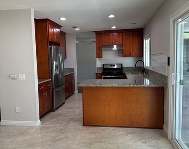 26286 Topanga - Photo Thumbnail 9