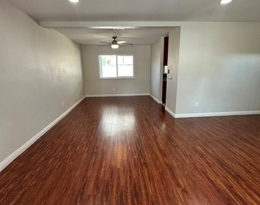 26286 Topanga - Photo Thumbnail 4