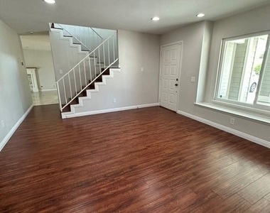 26286 Topanga - Photo Thumbnail 7