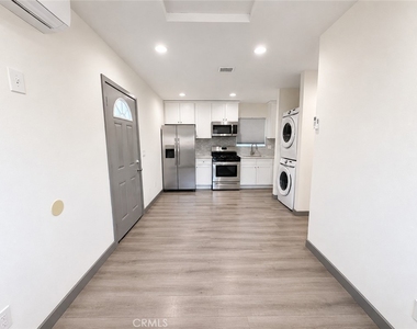 13302 Beaver Street - Photo Thumbnail 1