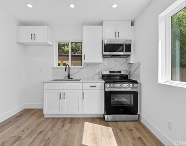 7053 Fallbrook Avenue - Photo Thumbnail 5