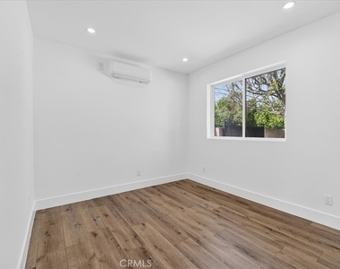 7053 Fallbrook Avenue - Photo Thumbnail 11