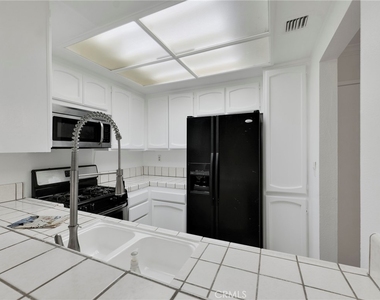 7800 Topanga Canyon Boulevard - Photo Thumbnail 30