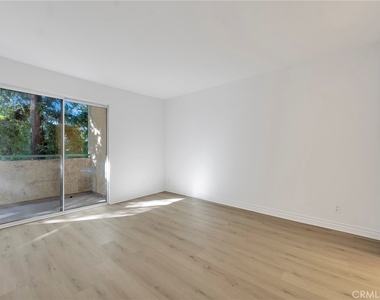 7800 Topanga Canyon Boulevard - Photo Thumbnail 27