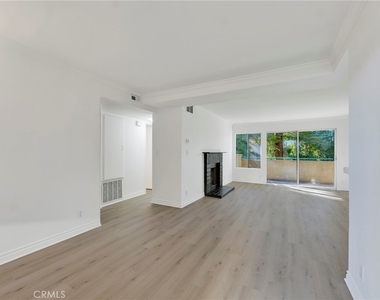 7800 Topanga Canyon Boulevard - Photo Thumbnail 9