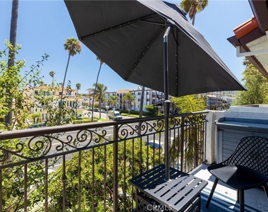 1219 S Catalina - Photo Thumbnail 24