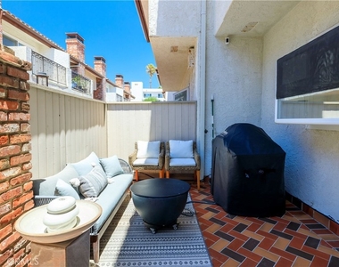 1219 S Catalina - Photo Thumbnail 7