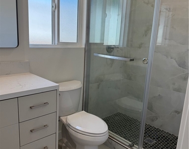 2843 E Alden Pl - Photo Thumbnail 4