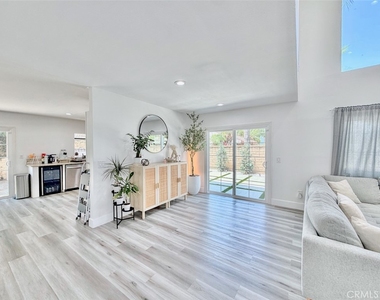 2134 N Pami Circle - Photo Thumbnail 7