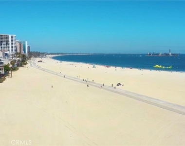 800 E Ocean Boulevard - Photo Thumbnail 2