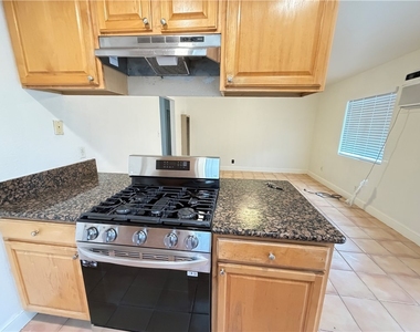 12660 Yorba - Photo Thumbnail 7