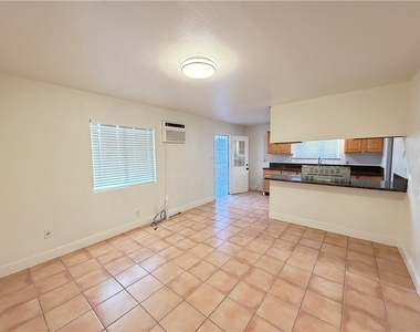 12660 Yorba - Photo Thumbnail 4