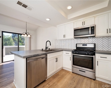 25 Clover Lane - Photo Thumbnail 7