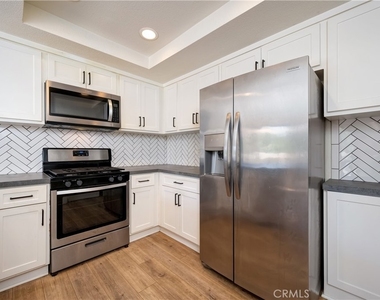 25 Clover Lane - Photo Thumbnail 5