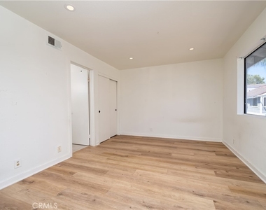 25 Clover Lane - Photo Thumbnail 13