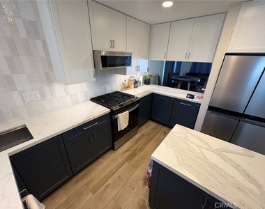 223 14th Street - Photo Thumbnail 5