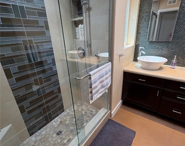 223 14th Street - Photo Thumbnail 17