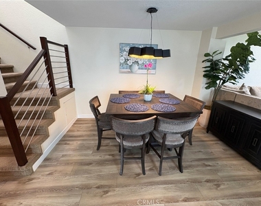223 14th Street - Photo Thumbnail 4