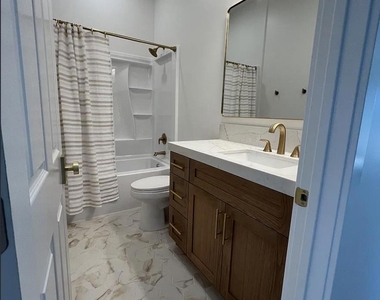 1533 Avohill Drive - Photo Thumbnail 12