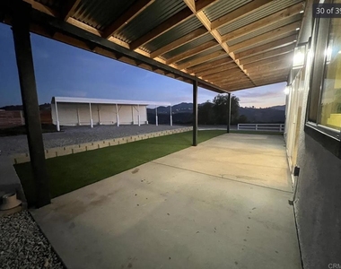 1533 Avohill Drive - Photo Thumbnail 14