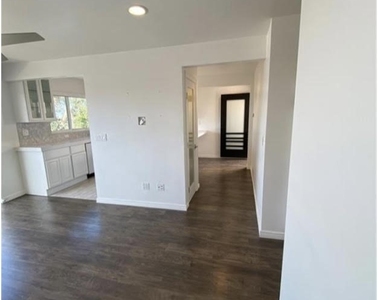 577 Ramona - Photo Thumbnail 19