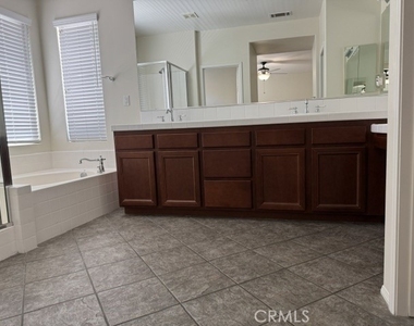 1133 Shady Creek Drive - Photo Thumbnail 17