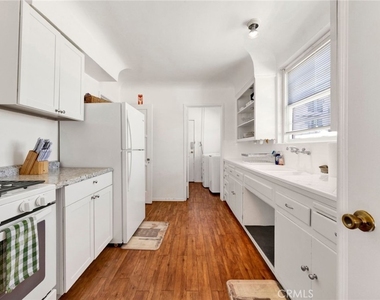 4343 Laurel Canyon Boulevard - Photo Thumbnail 8