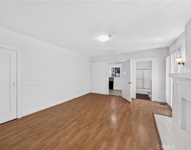 139 S Manhattan - Photo Thumbnail 12