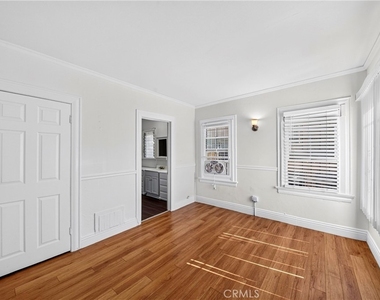 139 S Manhattan - Photo Thumbnail 25