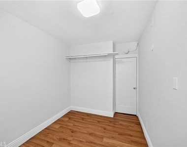 139 S Manhattan - Photo Thumbnail 14