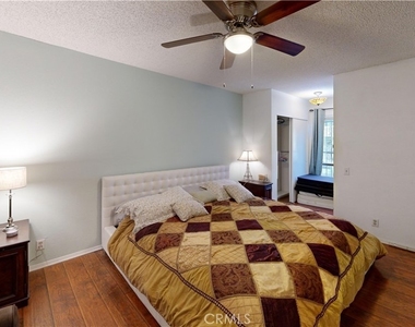 5205 E Waverly Drive - Photo Thumbnail 8