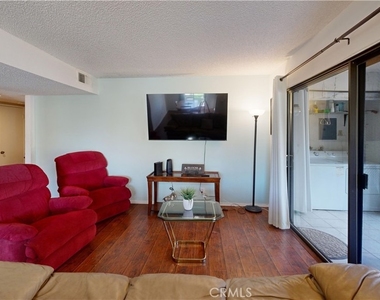 5205 E Waverly Drive - Photo Thumbnail 5