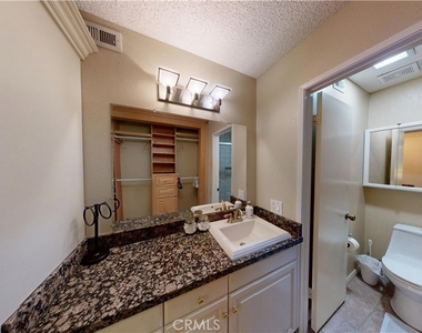 5205 E Waverly Drive - Photo Thumbnail 11