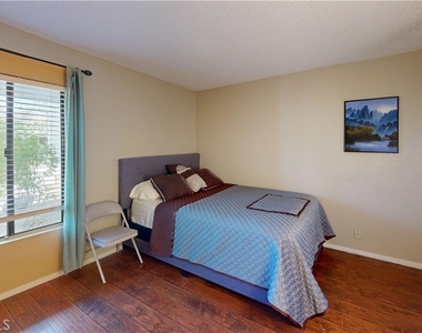 5205 E Waverly Drive - Photo Thumbnail 13