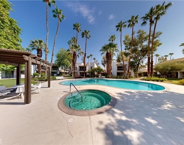 5205 E Waverly Drive - Photo Thumbnail 16