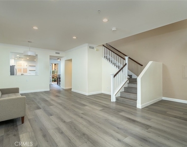 280 N Madison - Photo Thumbnail 2