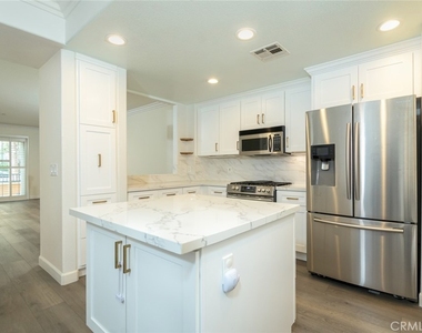 280 N Madison - Photo Thumbnail 5