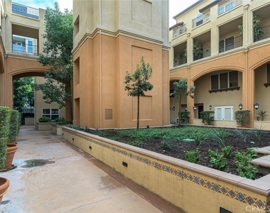280 N Madison - Photo Thumbnail 12