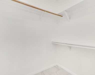 3427 Sanford Street - Photo Thumbnail 28