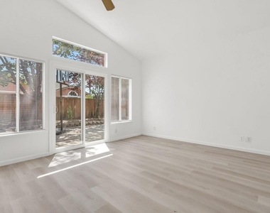 3427 Sanford Street - Photo Thumbnail 23